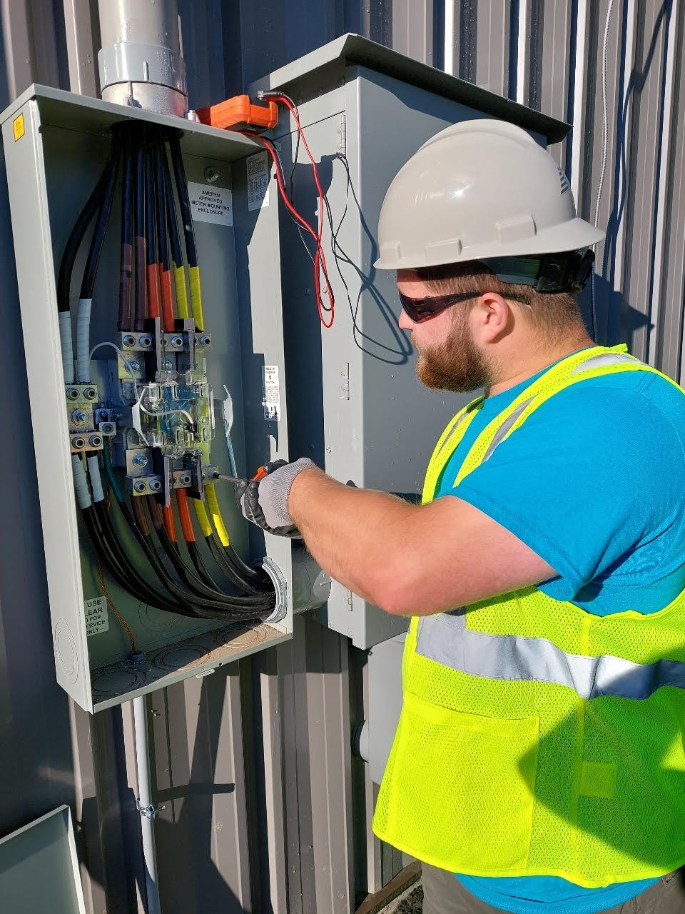 ELECTRICAL SYSTEMS EXPERTISE – DEI SYSTEMS ELECTRICAL SYSTEMS EXPERTISE - DEI SYSTEMS
